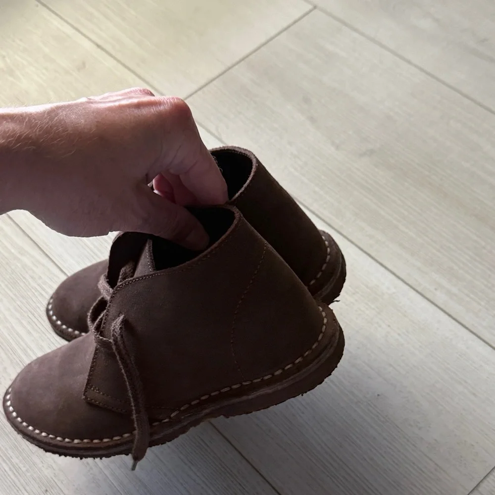 Crew cuts J Crew boys suede chukka boots Chelsea boots